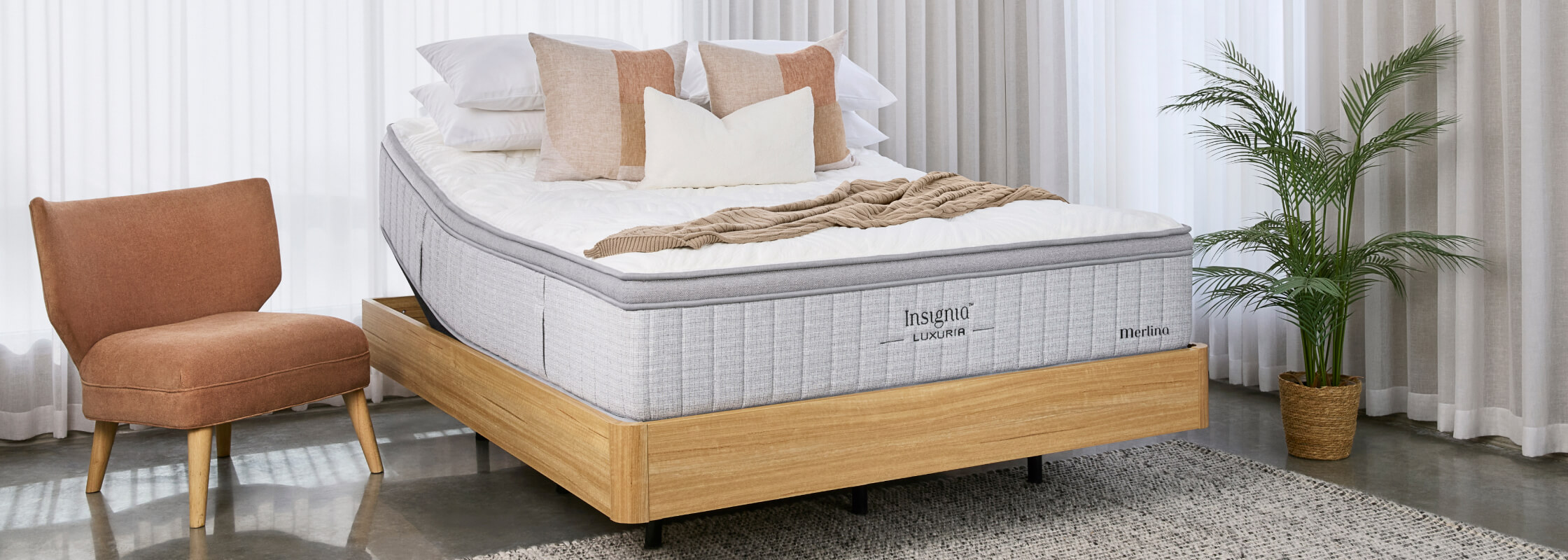 Insignia Response Adjustable Base
