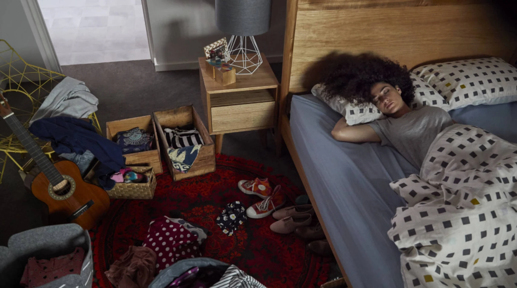 Four easy ways to style your bedroom when moving out