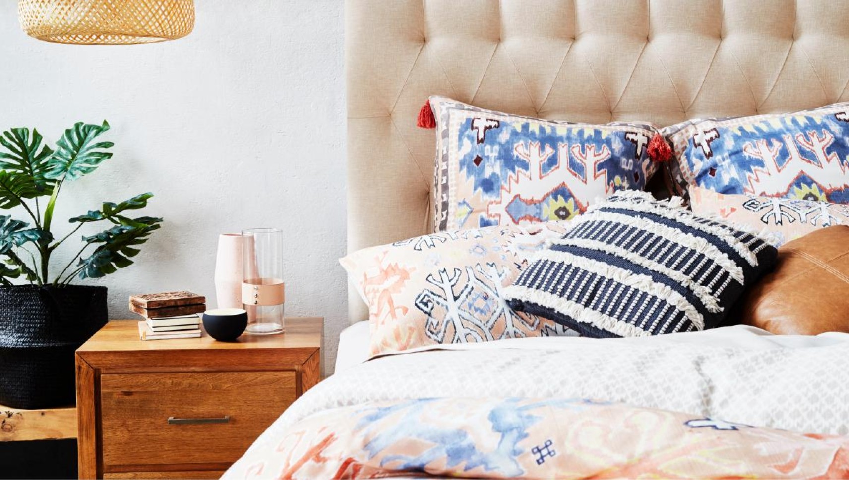 how to Choose the Perfect Bedside Tables