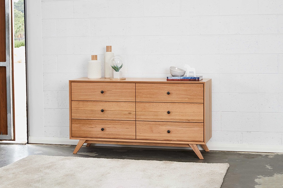 Guthrie two tone store 6 drawer dresser