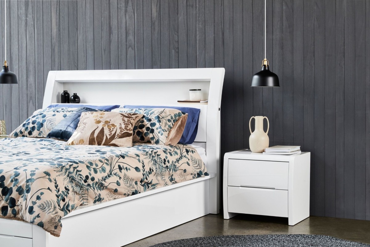 White gloss best sale queen bed
