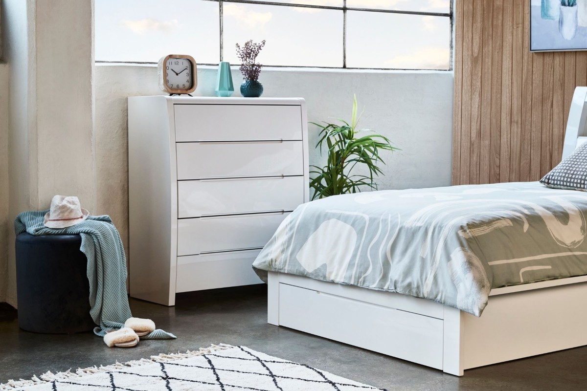 Wellard White Tallboy Bedshed